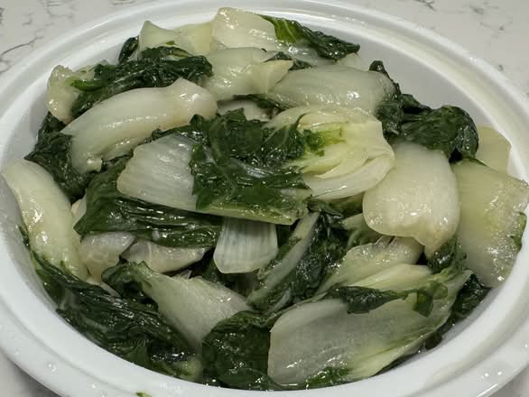 33b. Baby Bok Choy with Garlic 蒜茸白菜苗
